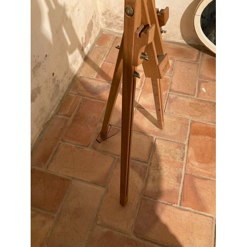 307 - Artists easel