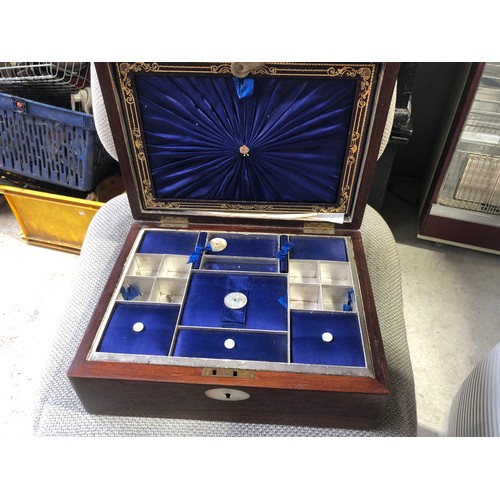 536 - Rosewood jewellery box with key