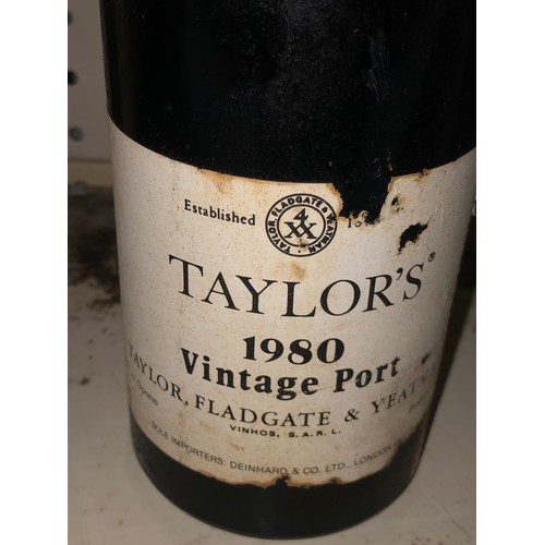 635 - 1 bottle of 1980 Taylor's Vintage Port, Portugal. Stored in a temperature and humidity controlled en... 