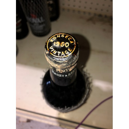 636 - 1 bottle of 1960 Corney & Barrow Vintage Port, Portugal. Stored in a temperature and humidity contro... 