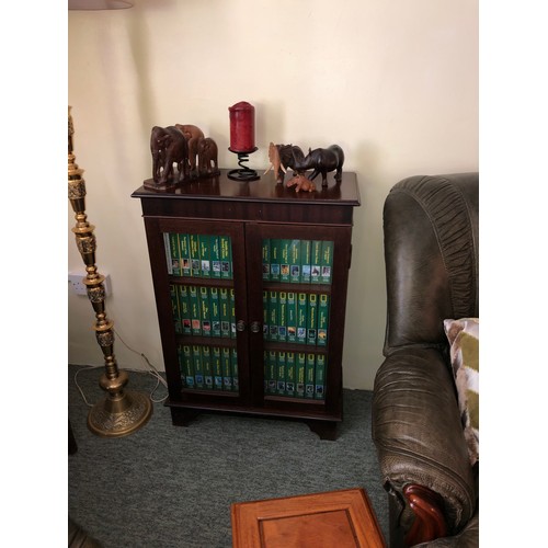 705 - Good quality Rosewood glazed bookcase. With double doors and 2 shelves. Contents not included and li... 