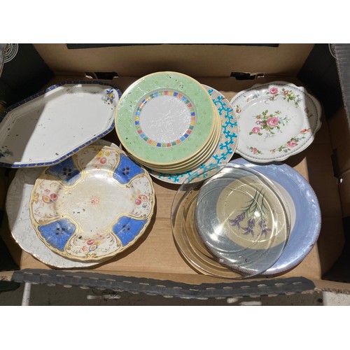 764 - Collection of plates to include Villeroy & Boch