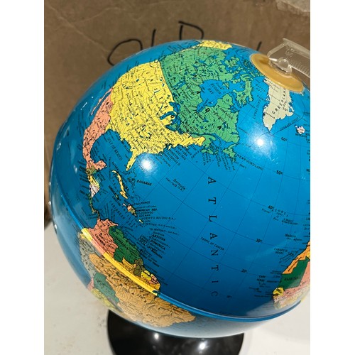 789 - Globe by House Martin Italy 1:64,000,000