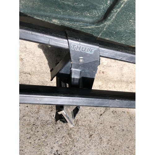 809 - Thule Sweden roof bars