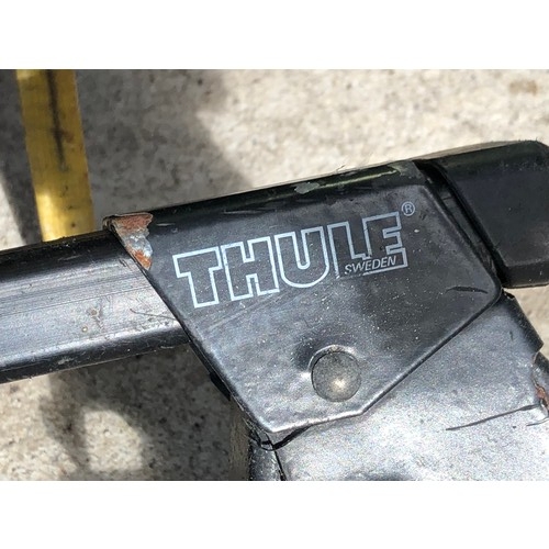 809 - Thule Sweden roof bars