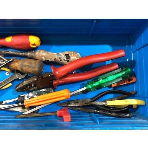 817 - Tool box full of tools