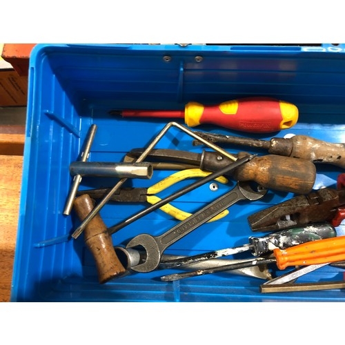 817 - Tool box full of tools