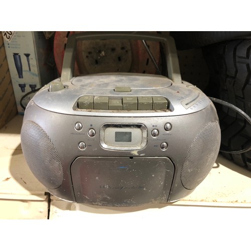 824 - Wharfdale CD player