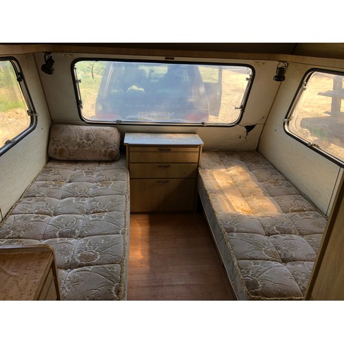 845 - Compass Omega ABI Supreme Caravan. 80/2 Elegance.