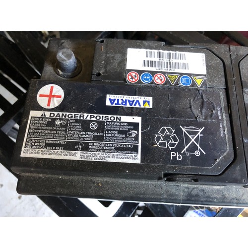 852 - 110ah Varta de Vao car battery 12 volt.