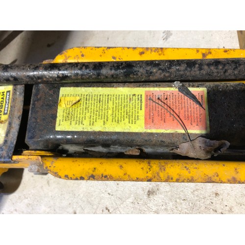 855 - Hydraulic 2.5 Tonne Trolley Jack working c/w handle