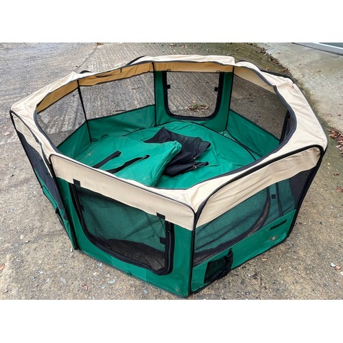 877 - Puppy play pen with ground sheet and net roof