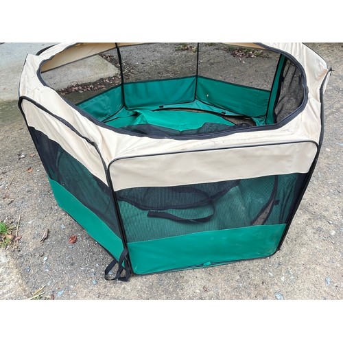 877 - Puppy play pen with ground sheet and net roof