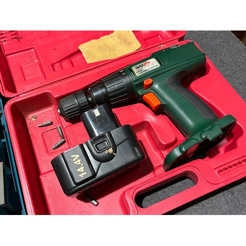 952 - Boxed Makita & Blackspur cordless drills.