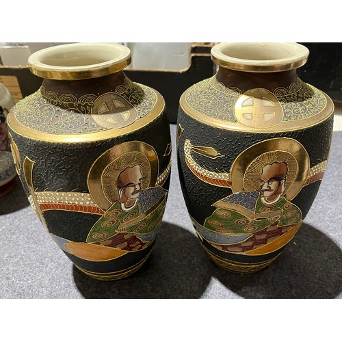 984 - Pair of Signed Satsuma vases