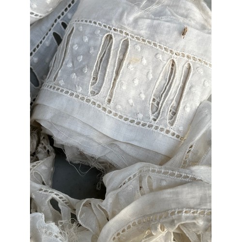 1072 - Antique Victorian Textiles - Rolls of lace edging etc in a satin soft bag