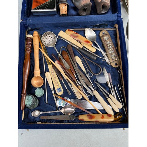 1079 - Box of small collectables including lace tools clay figurines, shoe horn, scales, spurs, lighters et... 