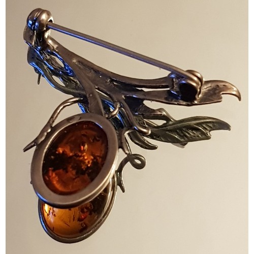 1113 - Silver & Amber Ornate Brooch 4cm