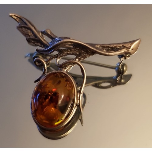 1113 - Silver & Amber Ornate Brooch 4cm