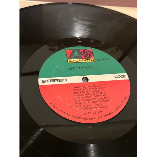 284 - Led Zeppelin, volume two SD 8236,