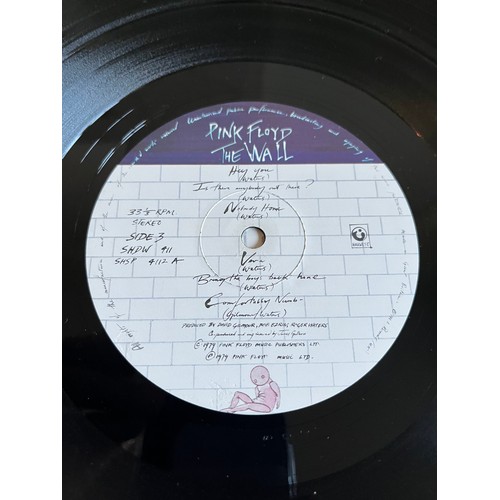 386 - Pink Floyd. The wall  SHSP 4112.