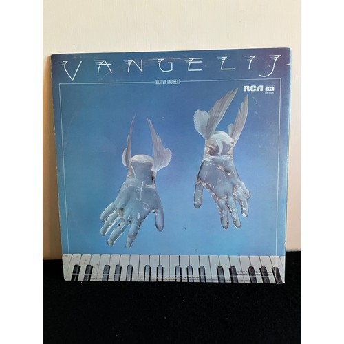 401 - Vangelis. Heaven and hell. RCA  RS1025