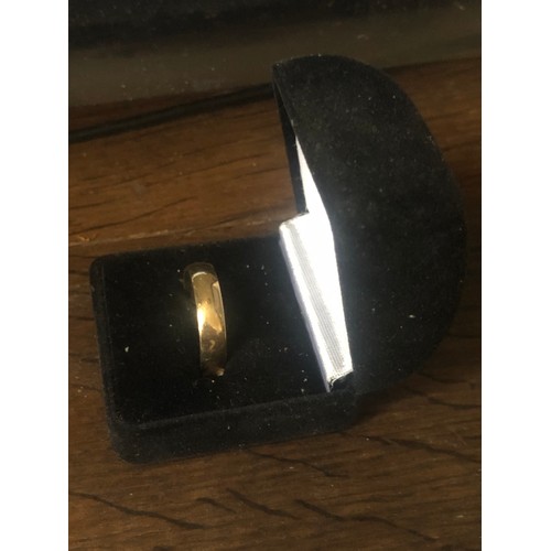 34 - 9ct Gold Wedding Ring 4.3g Fully hallmarked size S½ -T