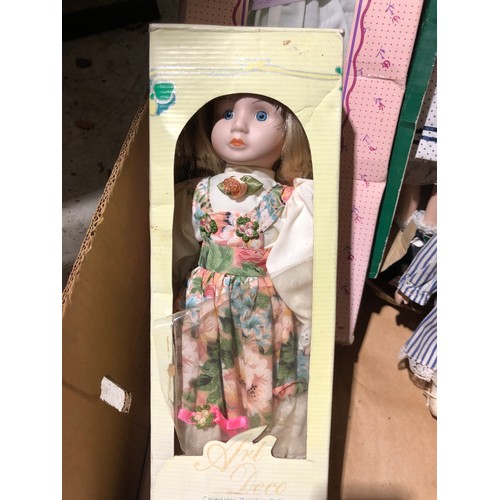 138 - Boxed collectors porcelain dolls