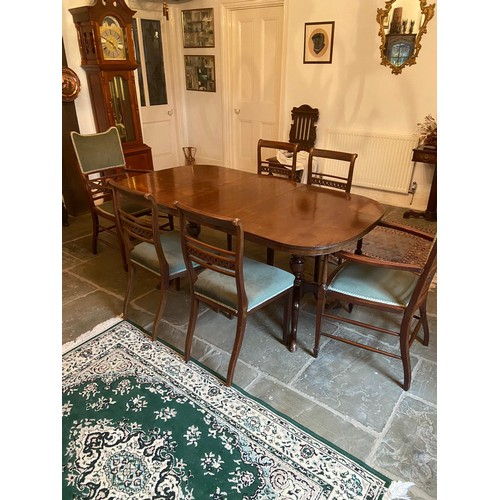 889 - Barnett and sons extending. Dinning table and 6 chairs in lovely condition. Includes 2 carver chairs... 