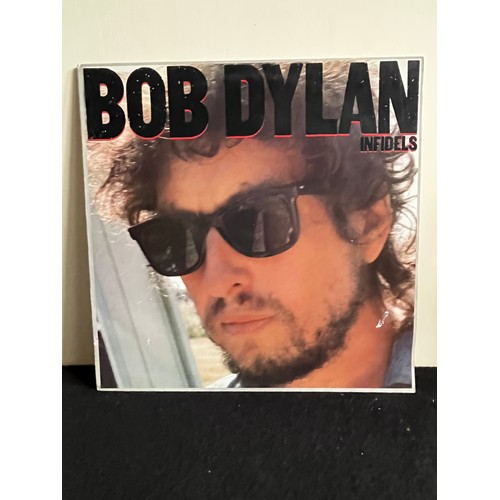 527 - Bob Dylan. Infidels. CBS25539