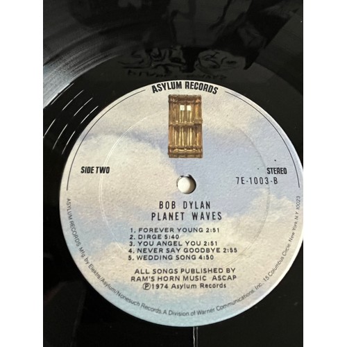 538 - Bob Dylan. Planets waves .Austin records, 7E - 1003