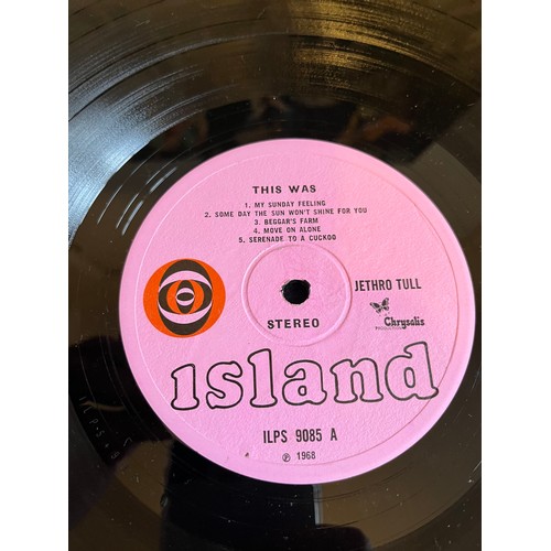 542 - Jethro Tull. This was. Island records, ILPS9085