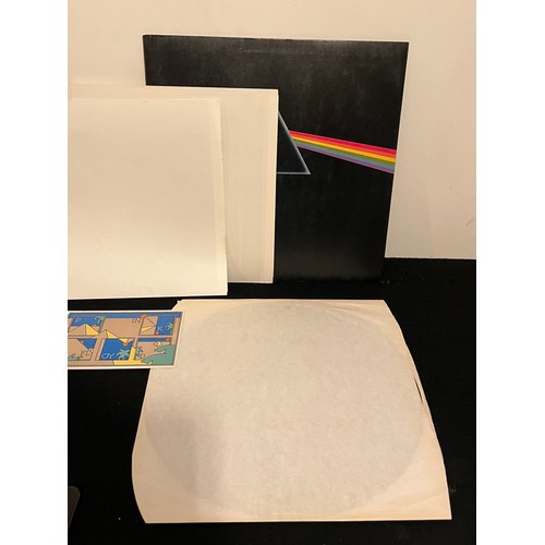 568 - Pink Floyd. The dark side of the moon  SHVL804 Near mint  includes poster and card