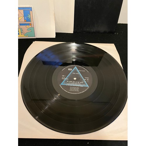 568 - Pink Floyd. The dark side of the moon  SHVL804 Near mint  includes poster and card