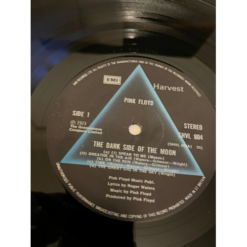 568 - Pink Floyd. The dark side of the moon  SHVL804 Near mint  includes poster and card