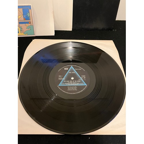 568 - Pink Floyd. The dark side of the moon  SHVL804 Near mint  includes poster and card