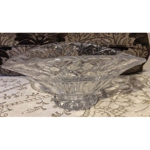 17 - Signed Stuart Crystal bowl,