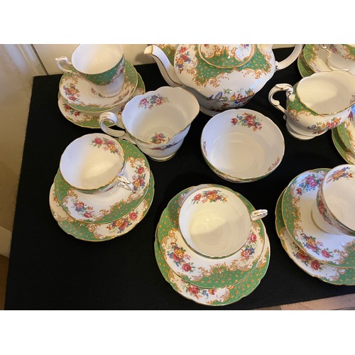 35 - Paragon Rochingham teaset.