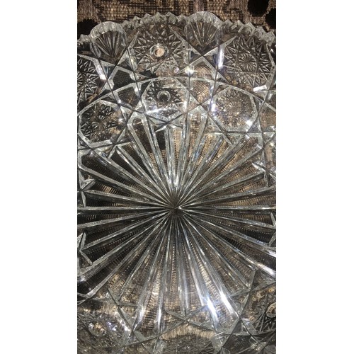 39 - Heavy cut crystal bowl, Czech. Hob star cut with tooth cut base,