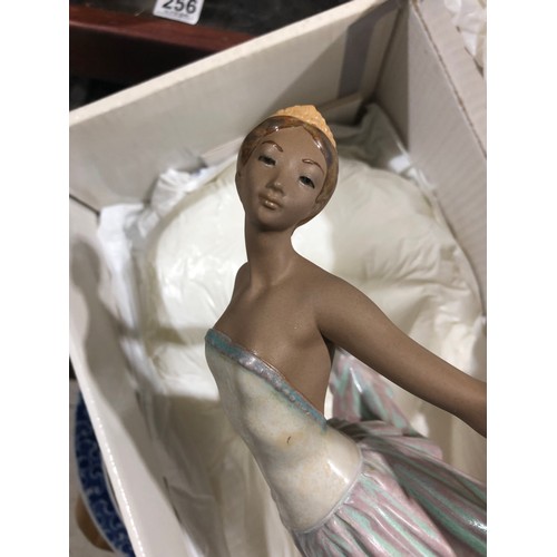 73 - Lladro Dancer lady figurine. Boxed