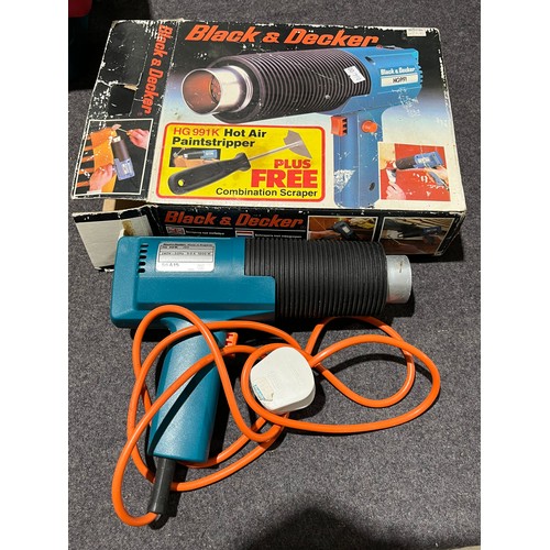 469 - Black & Decker HG 991K Hot Air Paintstripper.