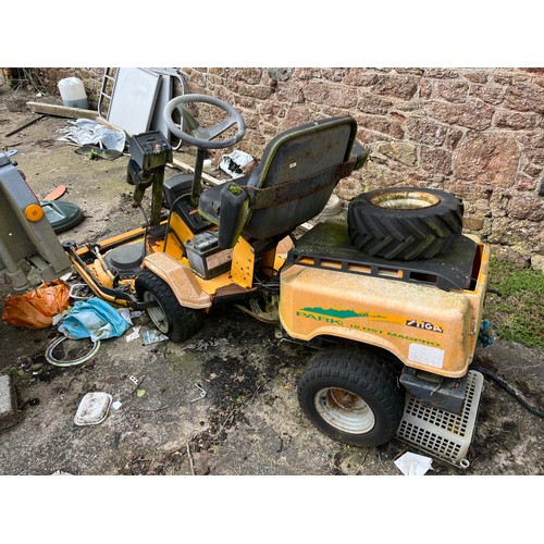 3 - Stiga park 18 HST Magpro.  Ride on mower in need of restoration,