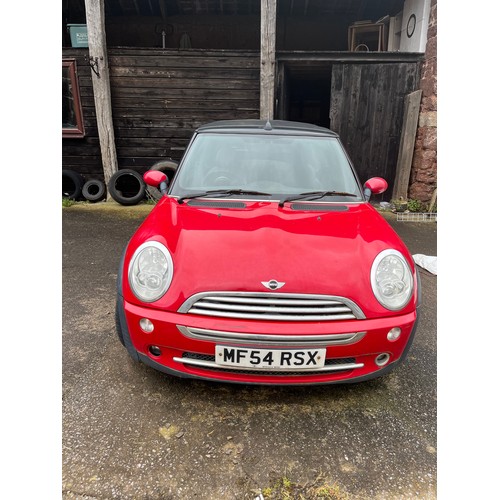 63 - Mini Cooper, 2004, red convertible. Sorn at present, V5 and services history, requires brakes and di... 