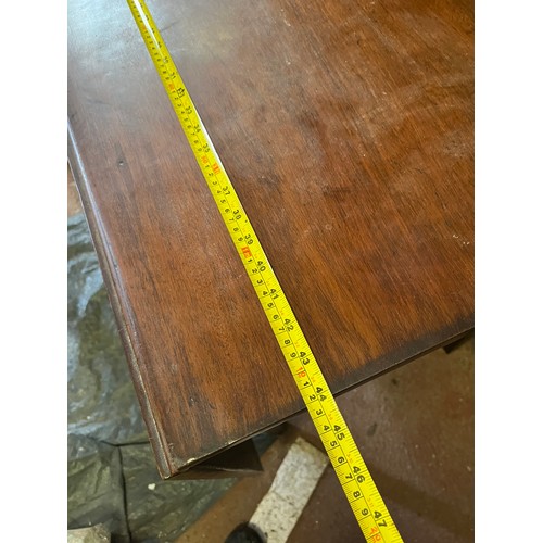 231 - Mahogany drop leaf dining table