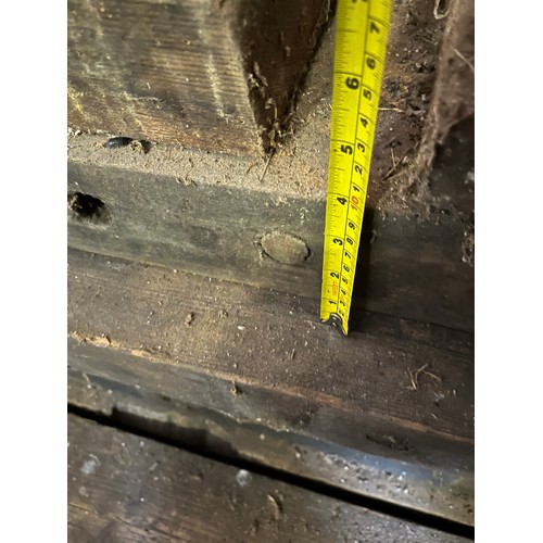 240 - 1.17 m3 of yellow pine reclaimed timber beams. Two at 5m x 12” x 6“ (0.45 m3) and four at 6m x 12” x... 