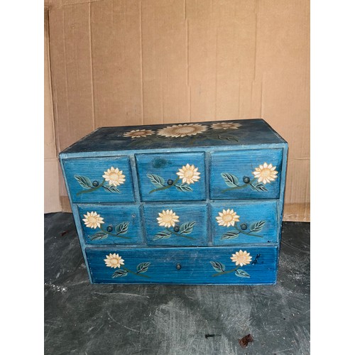 250 - Pretty little painted jewellery box,