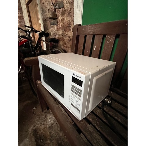 264 - Panasonic microwave oven