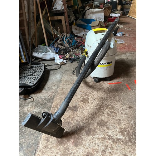 266 - Karcher 2601 plus vacuum cleaner.