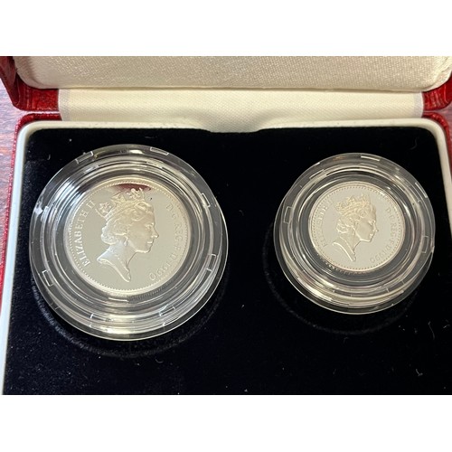 407 - 1990, silver proof 5p two coin set. Limited edition, 35,000