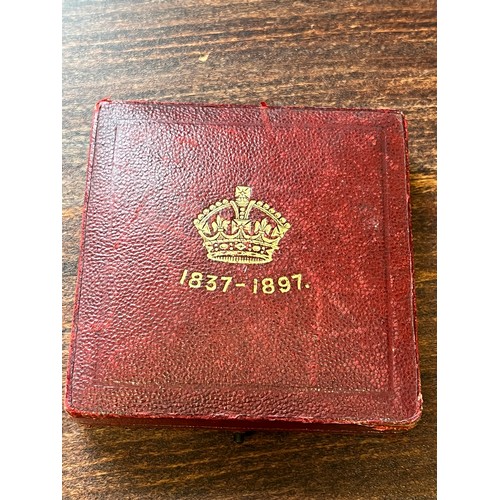 414 - 1837-1897 Great Britain Victoria Diamond Anniversary Jubilee Bronze Medal
A popular medal from the 6... 